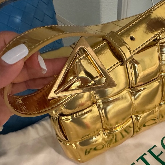 NWT Bottega Veneta Gold Mirror Padded Cassette Crossbody Bag - Picture 2 of 4